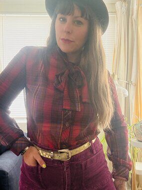 Vintage Blouse 70s Miss Capri Check Plaid Secretary Bow Blouse | Small